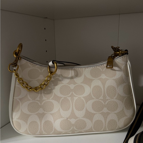 Coach Cream and Gold Shoulder Bag - Picture 2 of 2